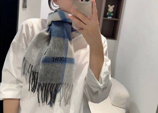 Loewe. Unisex scarf, highly recommended for personal use, a rare high-end men's