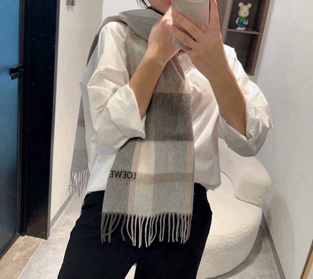 Loewe. Unisex scarf, highly recommended for personal use, a rare high-end men's