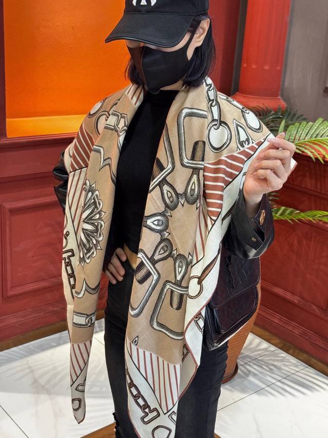 2025 Early Autumn New Arrival Double-Sided Tonal Velvet Square Scarf, Hand-Rolle