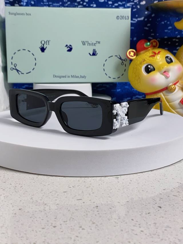 Off White 2025 New Retro Square Frame White Sunglasses for Men, Women, and Other