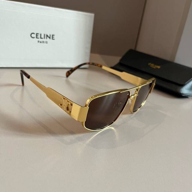 Celine retro small round frame sunglasses, Celine's Arc de Triomphe style has al