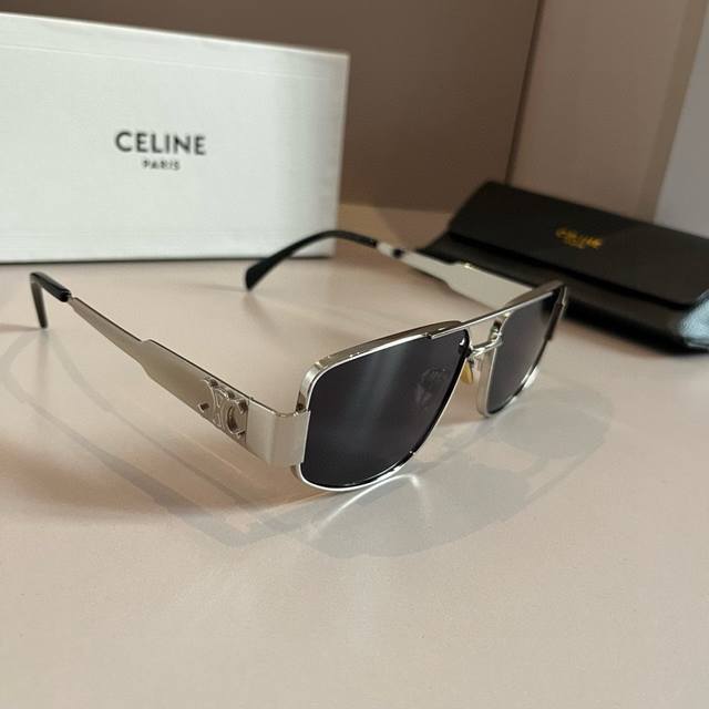 Celine retro small round frame sunglasses, Celine's Arc de Triomphe style has al