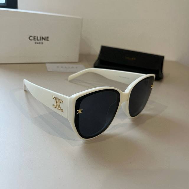 Celine's new sunglasses, a favorite of many fashion icons, Ddd