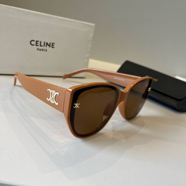 Celine's new sunglasses, a favorite of many fashion icons, Ddd