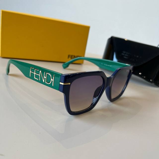 Fd Fendi sunglasses are always a safe bet, I love them! Sunglasses trendsetter n