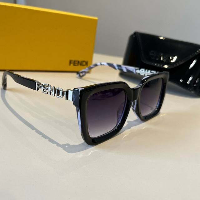 Fd Fendi sunglasses are always a safe bet, I love them! Sunglasses trendsetter n