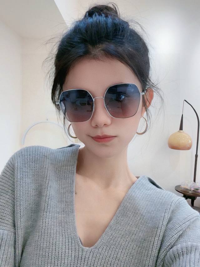 Dior Fashion Square Frame Sunglasses, Top Luxury, High Quality [Kiss] Extraordin