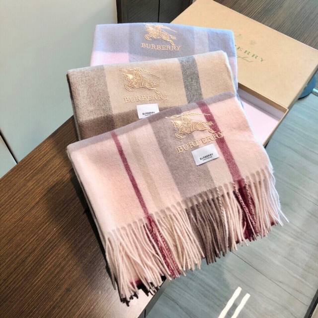 Burberry Exclusive Scarf/Shawl - A must-have! This Burberry original, top-tier,