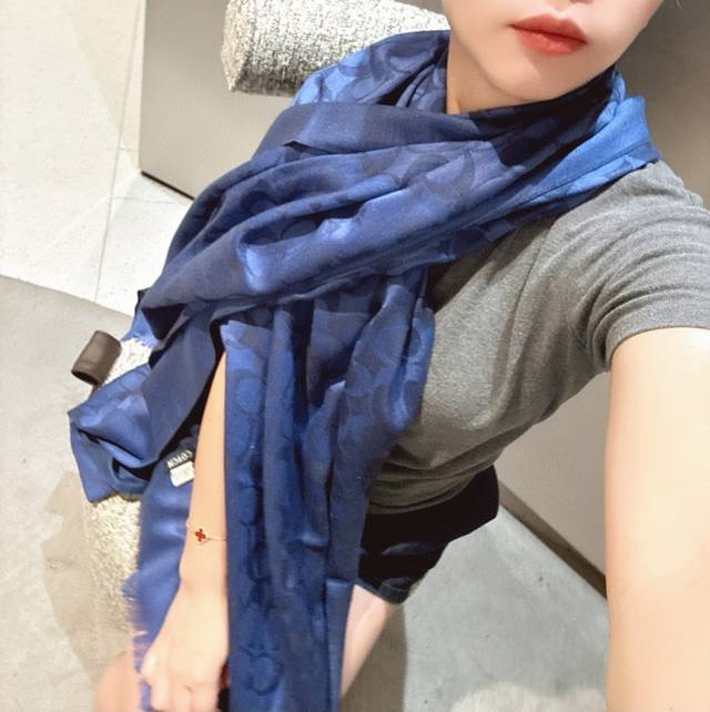 Coach classic scarf/shawl. Every color is beautiful and super comfortable. Elega