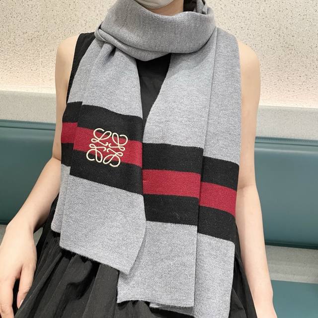 Hot Selling Top-Tier High-End Loewe Direct Supply to Dubai Export Goods Official