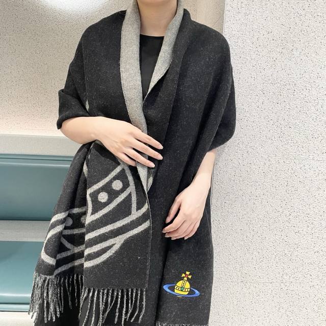 Vivienne Westwood, the "Queen of Punk," loves Saturn. Spiritually, Vivienne West