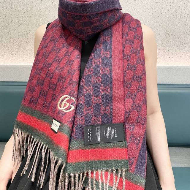 A really nice Gucci scarf! I love the fabric, it's so soft and comfortable. The