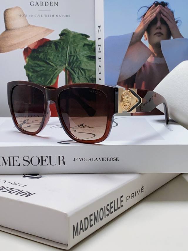 Versace 2025 Latest Hot Selling Fashion Sunglasses, European and American Trendy