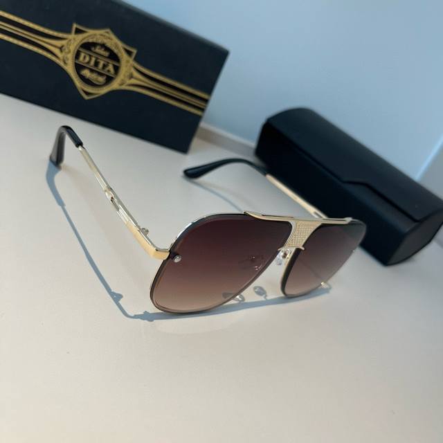 Dita, a world-class master craftsman. High-end, trendy, versatile polarized sung