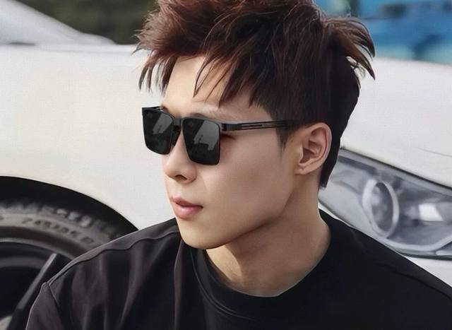 Gucc* 2025 New Unisex Couple Style Sunglasses with Electroplated Color That Neve