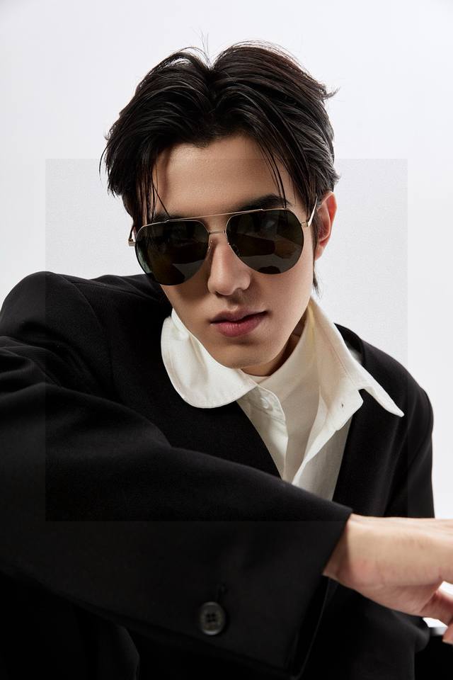 Gucci Men's Colorful Aviator Polarized Sunglasses. Material: High-definition nyl