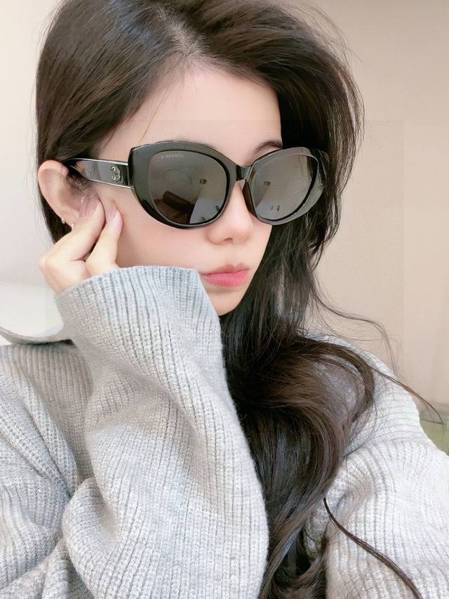 Chanel 2025 New Trendy Fashion Round Frame Sunglasses, Comfortable to Wear, Popu