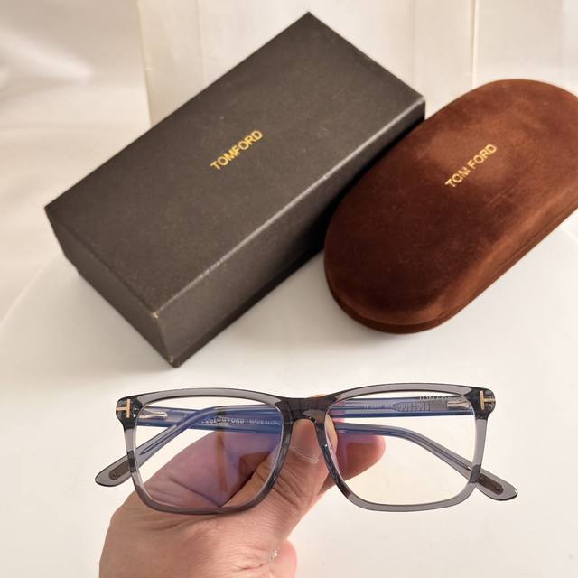 Tom For*Model: Tf5407Size: 54 ports 16-145 Ddd