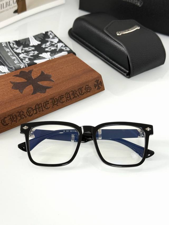 Large square frame, a must-have for slimming the face, Chrome Heart Ddd, a simpl