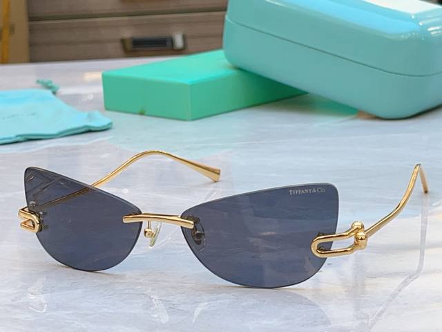 Tiffany & Co. new sunglasses, Mod: TF3112K, Size: 61 (16-135mm) Ddd