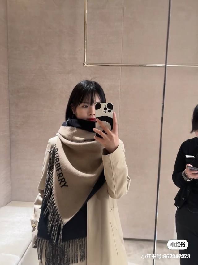 Burberry New Double-Sided Cashmere Scarf. This year, Burberry is truly high-end,