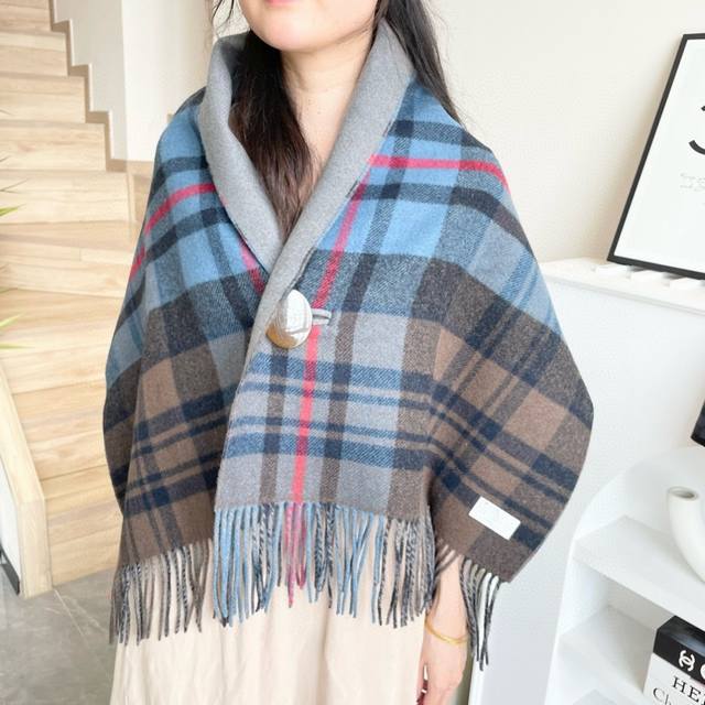 Vivienne Westwood shawl/scarf is finally here! This original Vivienne Westwood S