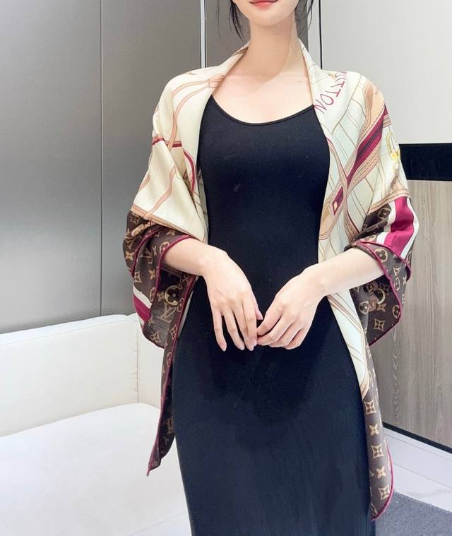 Louis Vuitton 90 A uniquely soft, digitally printed design at the pinnacle of cr