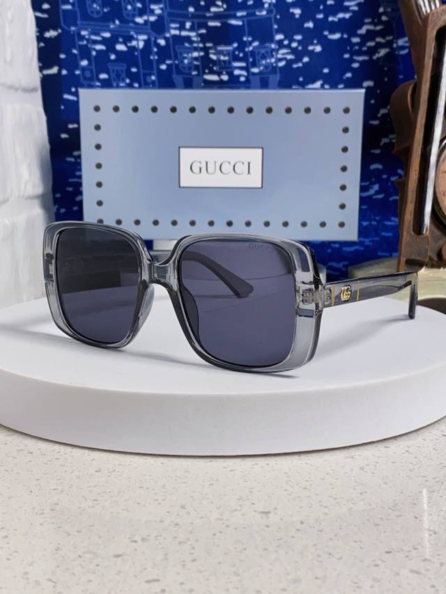 Gucci sunglasses, unisex classic stylish square frame, Instagram-worthy UV prote