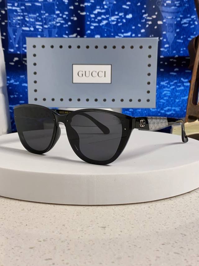 Gucci 2025 New Cat-Eye Frame Sunglasses Women's Popular Style Sunshade Sunglasse