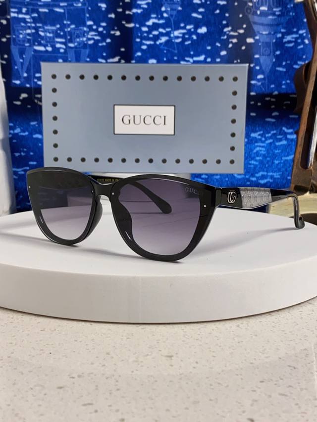 Gucci 2025 New Cat-Eye Frame Sunglasses Women's Popular Style Sunshade Sunglasse