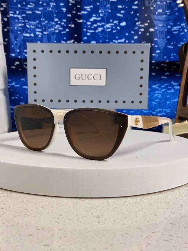 Gucci 2025 New Cat-Eye Frame Sunglasses Women's Popular Style Sunshade Sunglasse