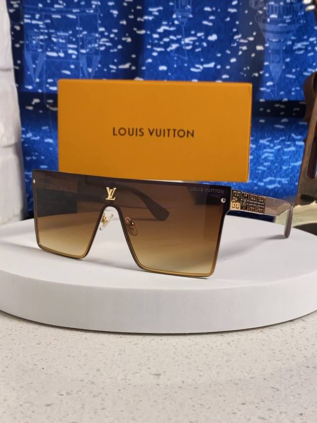 Louis Vuitton 2025 New Style Individual One-Piece Large Frame Sunglasses Women's