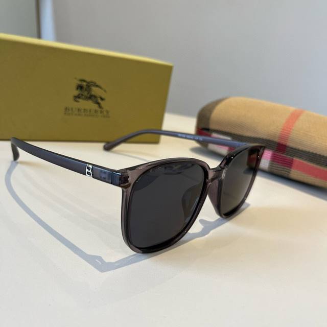 Burberry 2025 New Sunglasses - A Must-Have for Outings, Popular with Celebrities