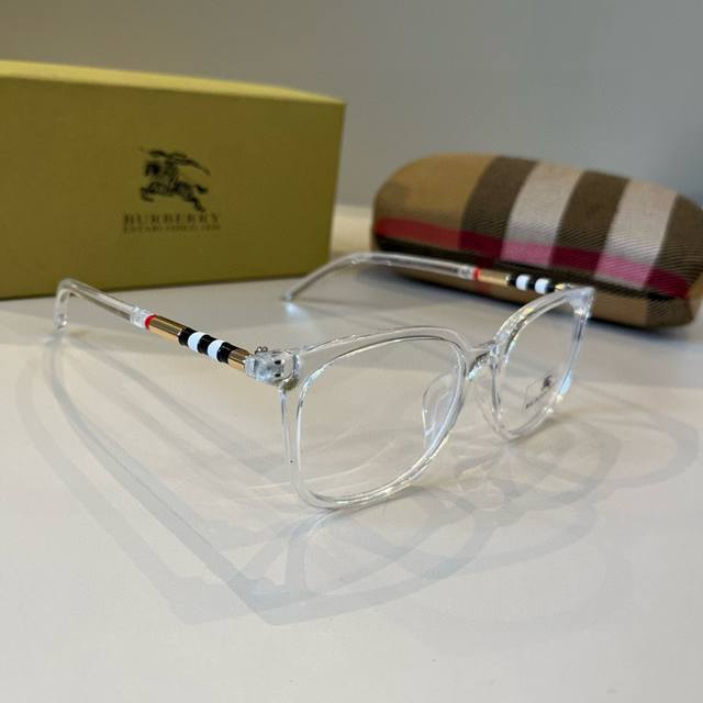 Optical Mirror, Makeup-Free Essential, Burberry Official Early Spring New Arriva