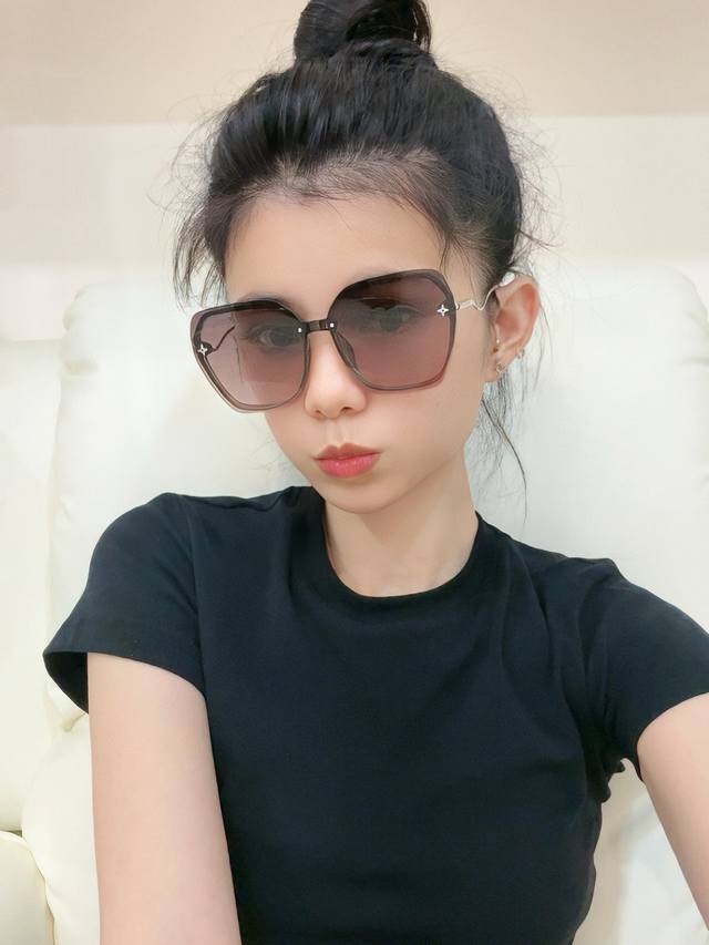 Lv Sunglasses Trendy Item Official Website Model Same Style Four-Leaf Clover Exq