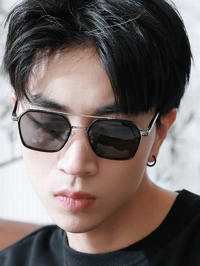 Maybach's most prestigious and high-quality product of the year, the classic "fr