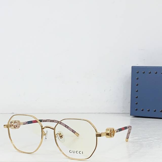 Gucc* Model: Gg2211S Size: 56 ports 19-145 Ddd