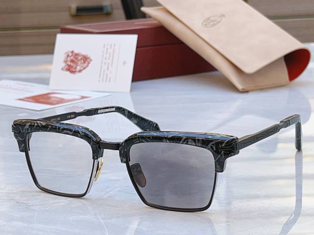 Color-changing delivery box, Jacques Marie Mag* Jmm new sunglasses, Model: Alin,