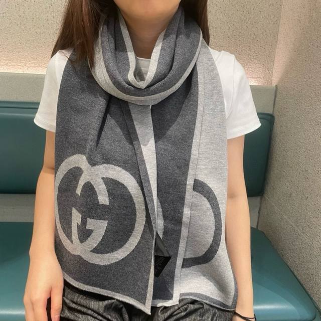 2025 Newest Gucci Scarf from the Boutique - A Hot Arrival! Top-Tier Yarn-Dyed Wo