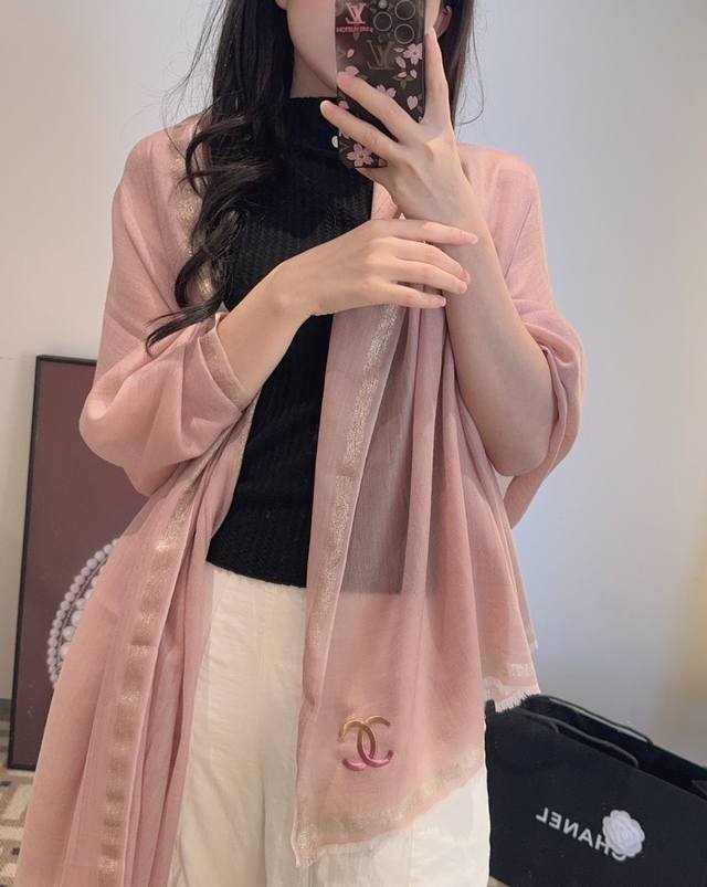 2025 Chanel premium original item with an incredibly gentle and beautiful color