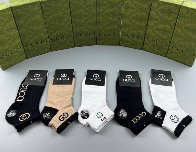 Gucci new arrival short socks, box of five, jacquard classic logo, super nice, l