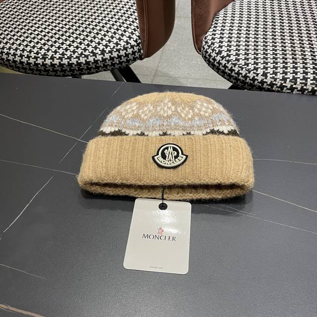 Moncler Fair Isle Retro Knitted Hat for Women, Autumn/Winter Warm Jacquard Wool