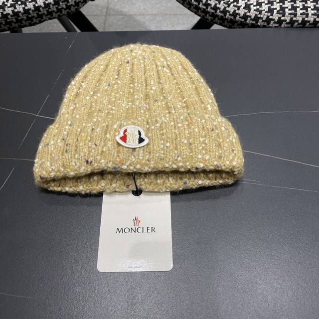 Moncler Japanese Style Dotted Wool Hat for Women, Autumn/Winter New Style, Warm