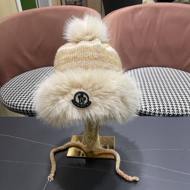 Moncler Women's Outdoor Cycling Fleece-Lined Thick Windproof Ear-Protective Warm