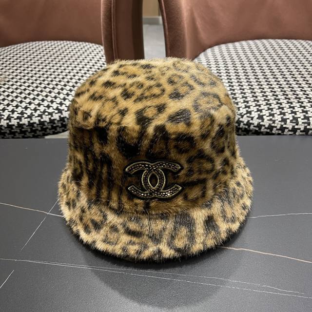 Chanel Korean Style Leopard Print Plush Hat Women's Autumn and Winter New Fisher