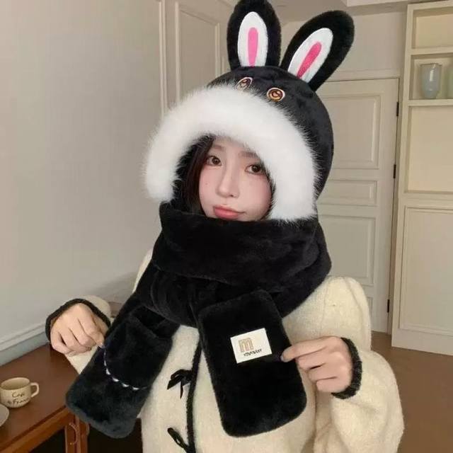 Dior Winter Plush Thick Hat, Scarf, and Gloves Three-Piece Set for Warmth and Te