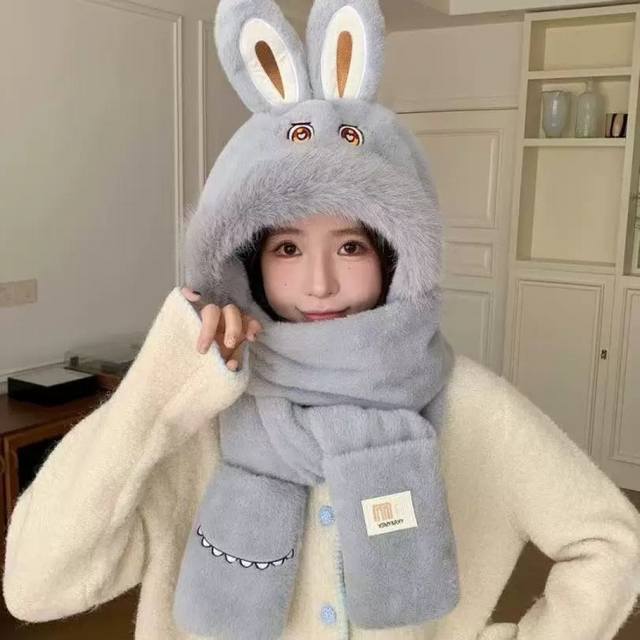 Dior Winter Plush Thick Hat, Scarf, and Gloves Three-Piece Set for Warmth and Te