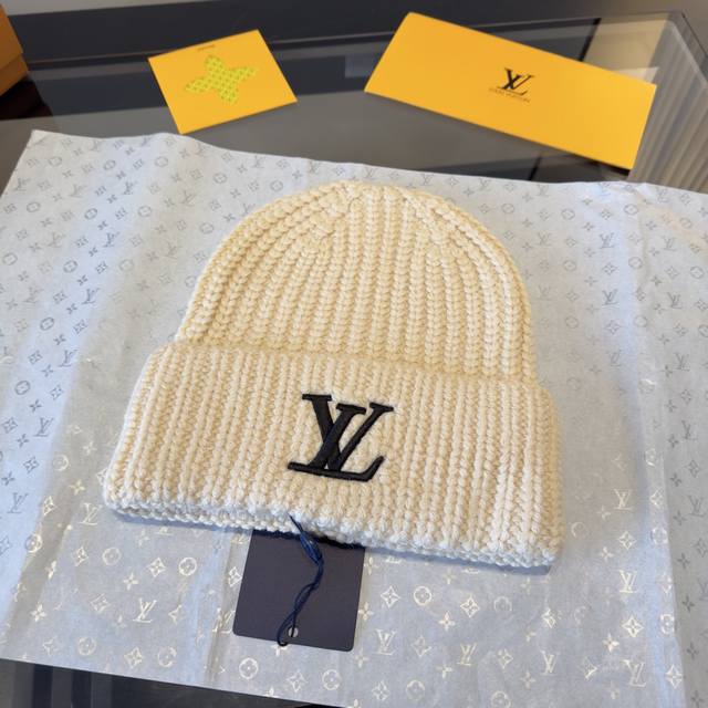 Lv Louise New Beanie Ddd