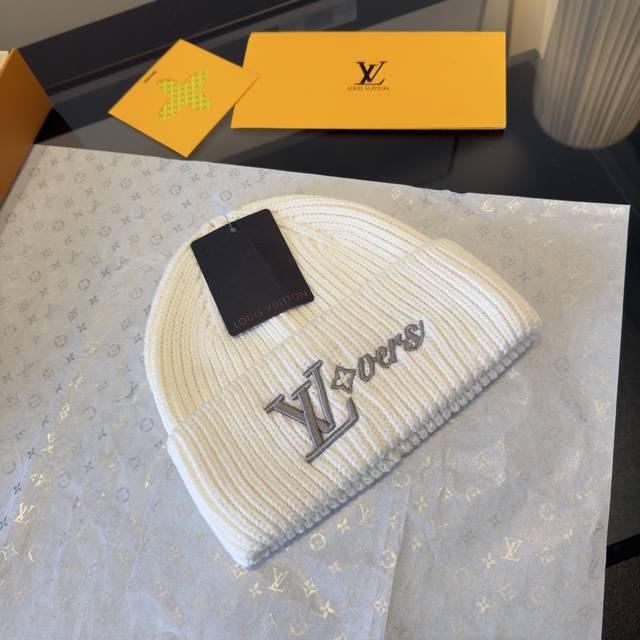 Lv Louise New Beanie Ddd