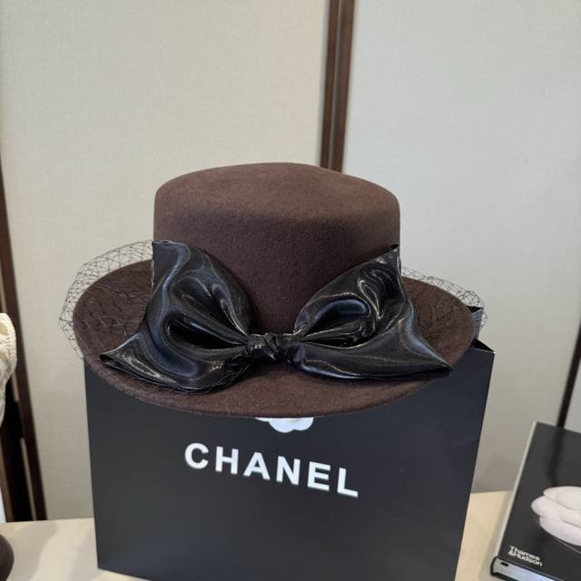 Chanel wool flat cap, mesh hat, 100% wool fabric, head circumference 57cm.